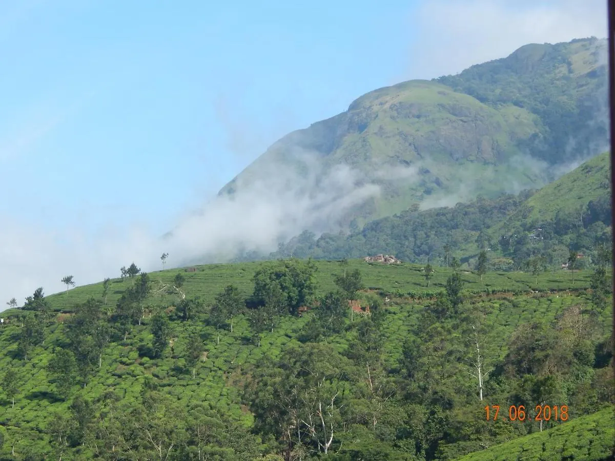 ***** Resort Chandys Windy Woods Munnar India